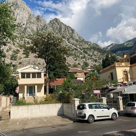 Bay Mola Home Kotor Extérieur photo