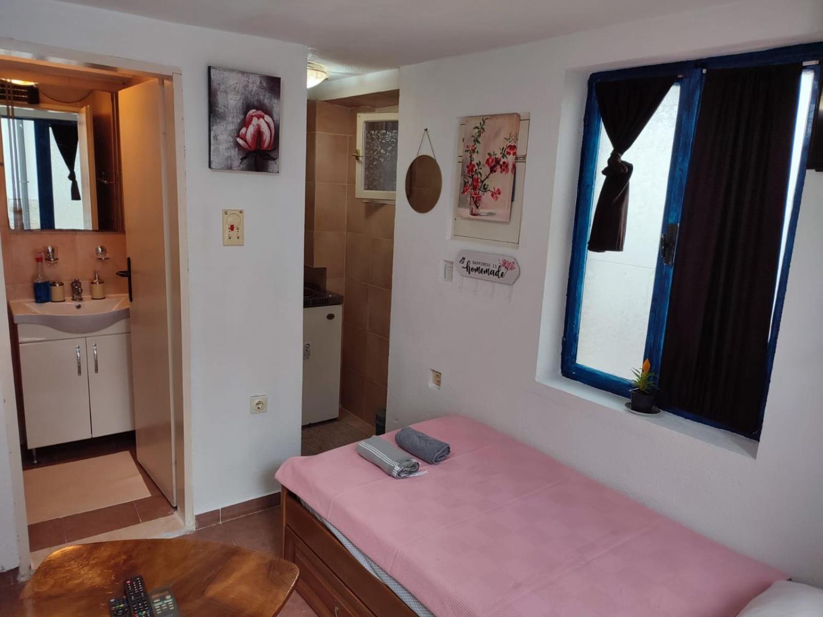 Bay Mola Home Kotor Extérieur photo